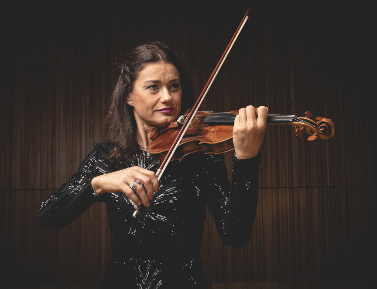 Mihaela Costea – violino