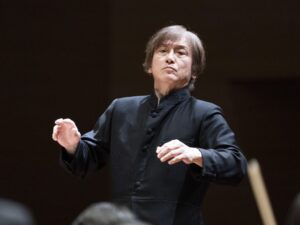 4.3_Kazushi Ono with Tokyo Metropolitan Symphony Orchestra c. Rikimaru Hotta